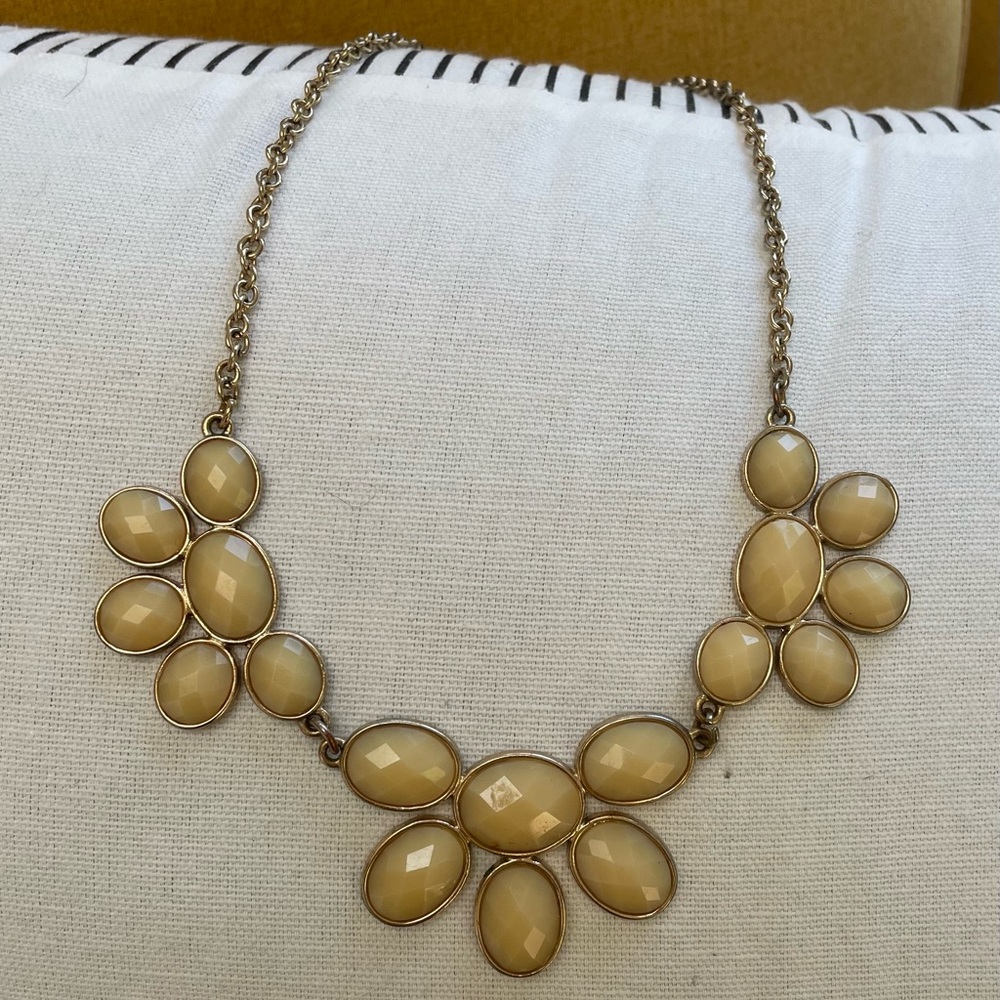 Elegant Cream Necklace
